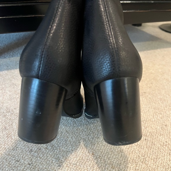 CAVERLY Black Leather Jamie Stud Trim Boots Size 40/US 9 - Picture 6 of 9